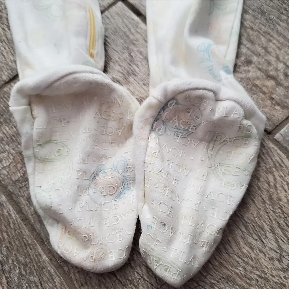 The Children's Place Zipper Closure White and Yellow Footie Size 18 Months